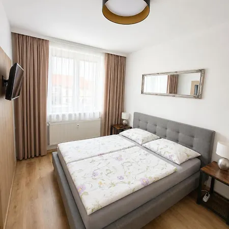 Apartman U Jelena 2 *